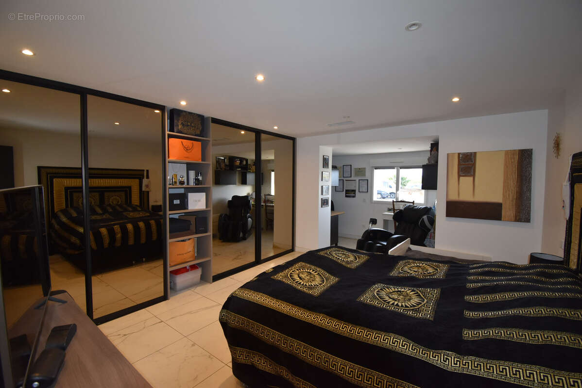 Maison à CINTEGABELLE