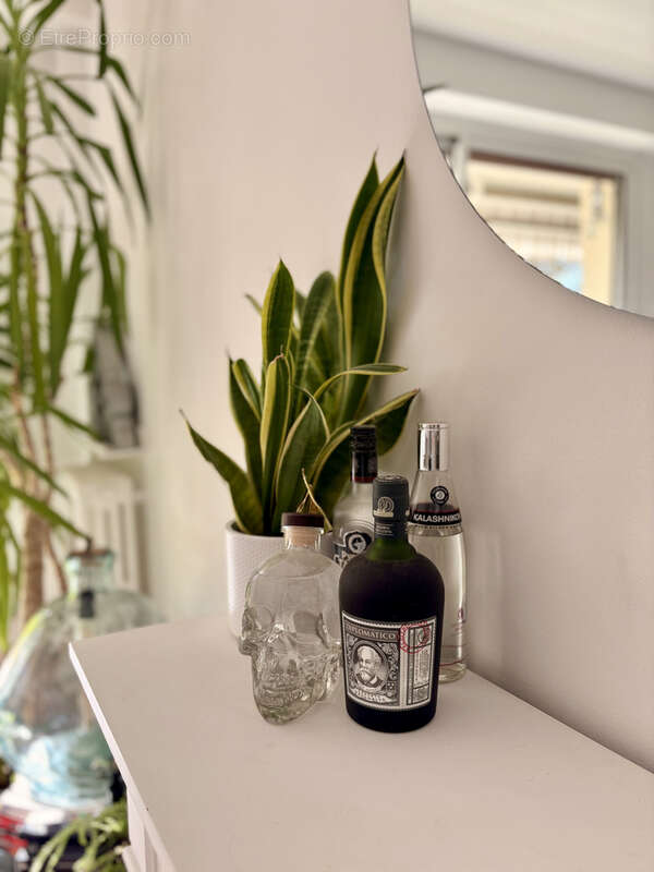 Appartement à AVRILLE