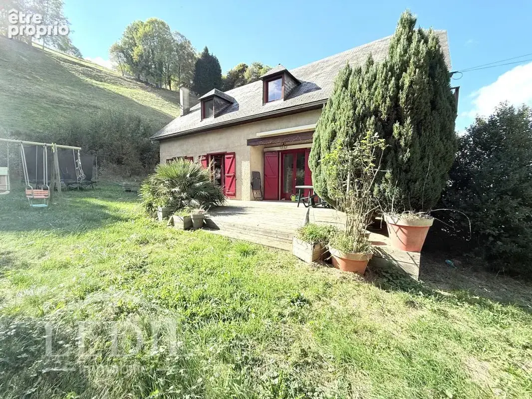 Maison à CAMPAN
