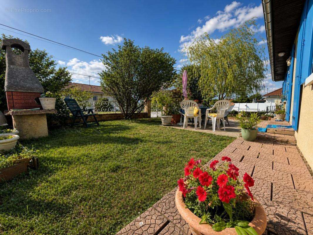 Maison de 5 pièces de 102 m² à Champagney - photo 2