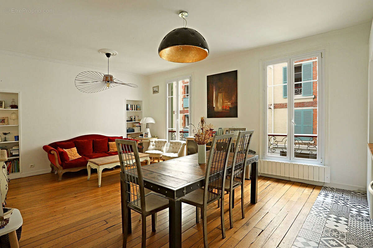 Appartement à PARIS-18E