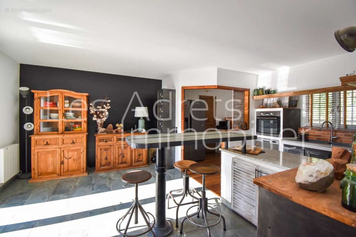 Maison à LES ADRETS-DE-L&#039;ESTEREL