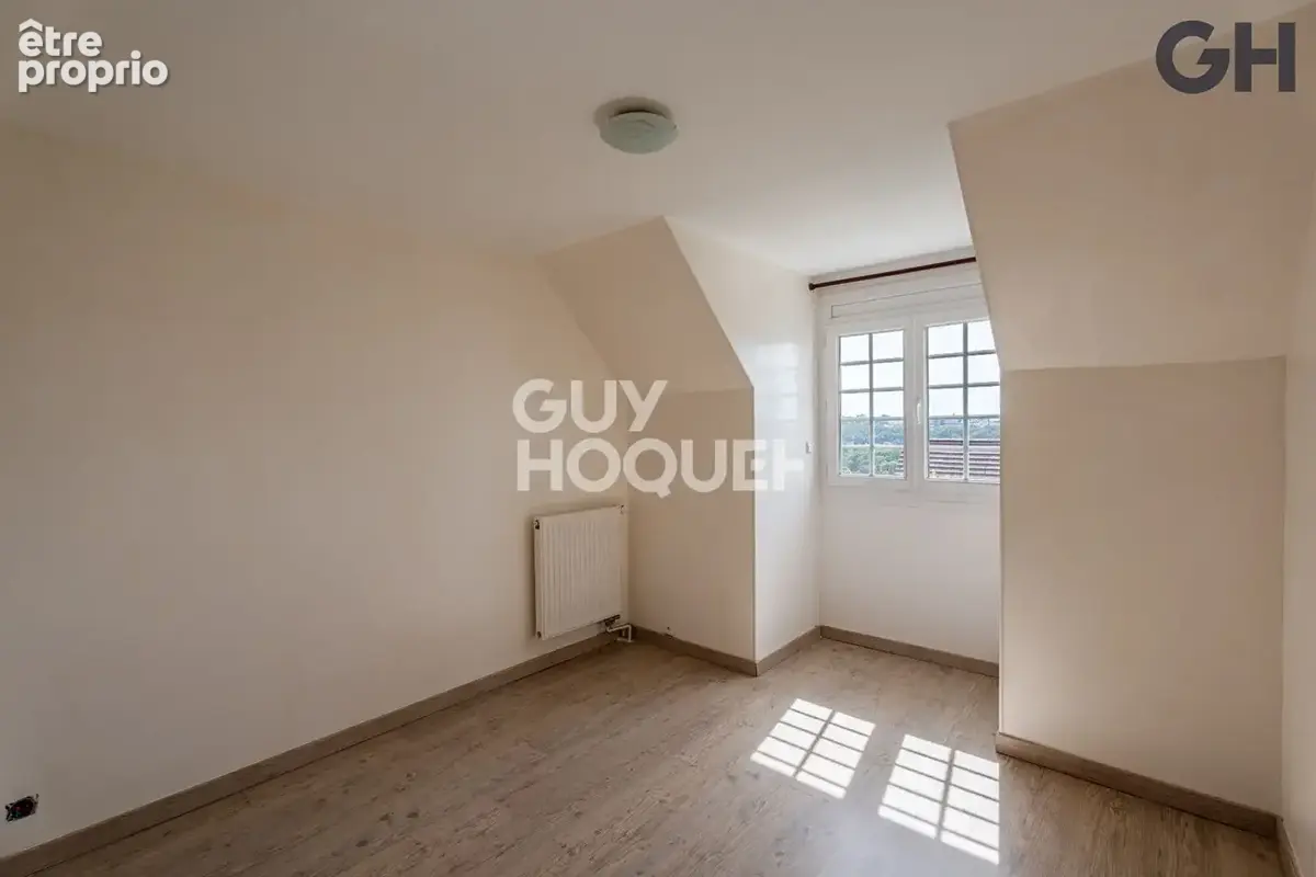 Maison familiale avec sous-sol de 6 pieces ( environ 196 m²) à saintry-sur-seine - photo 14
