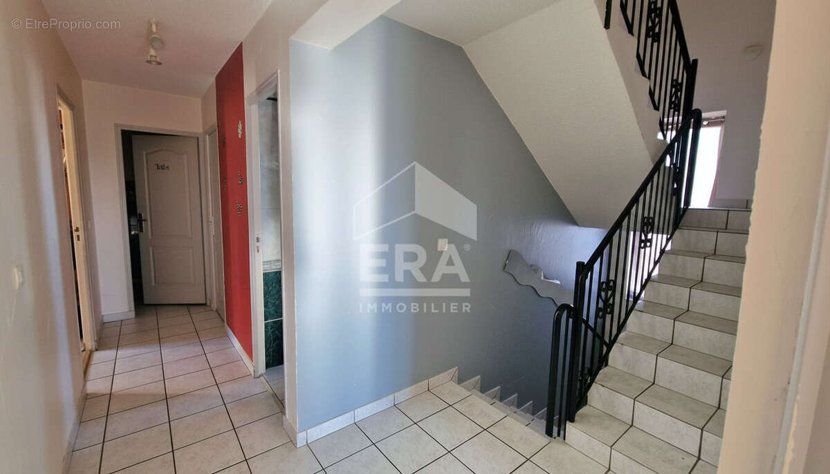 Maison 215m² à l'hôpital-du-grosbois - photo 2