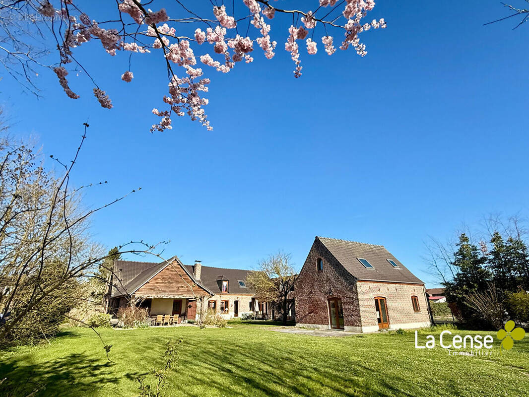 Maison à NOMAIN