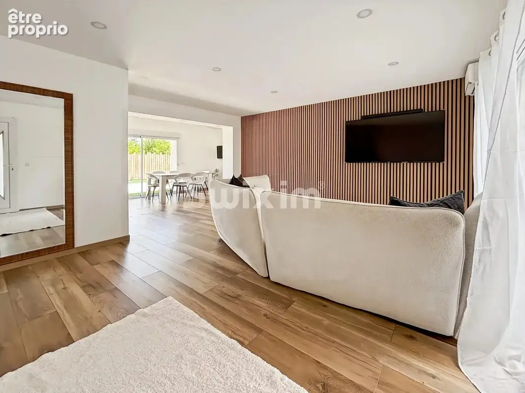 ANCONE – Maison de plain-pied avec jardin et garage - photo 4