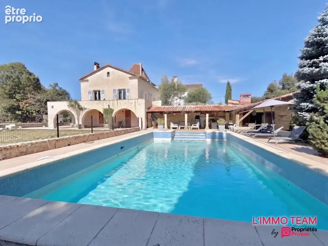 CAHORS - Propriété d'exception avec piscine sur 6000m² - photo 2