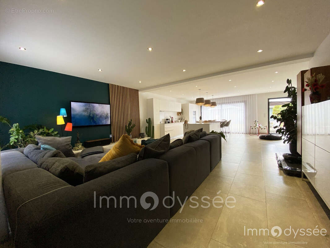 Maison à CHAMPS-SUR-MARNE