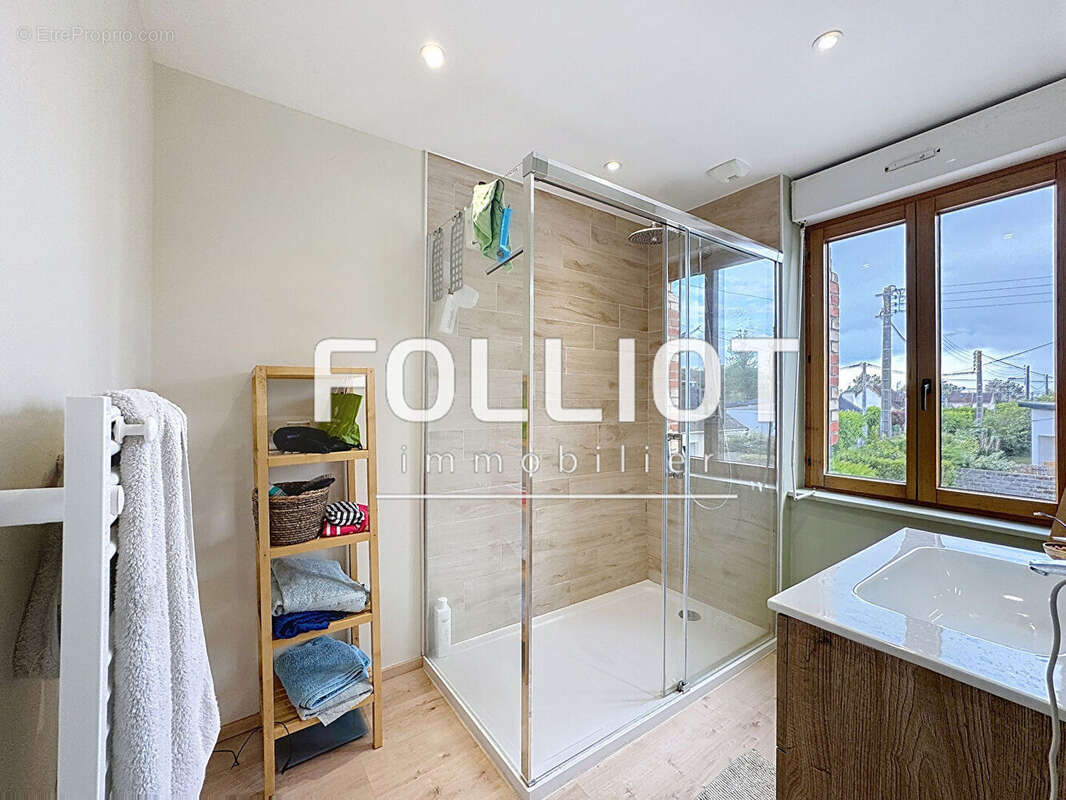 Maison à AGON-COUTAINVILLE