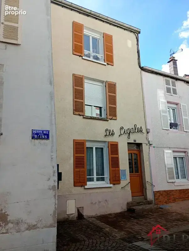 Photo Maison à Bourbonne-Les-Bains au prix de 158 000€
