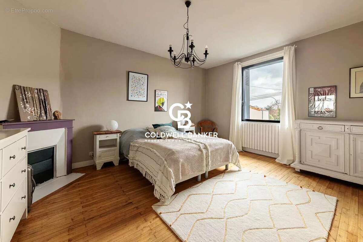 Maison à SAINT-SEBASTIEN-SUR-LOIRE