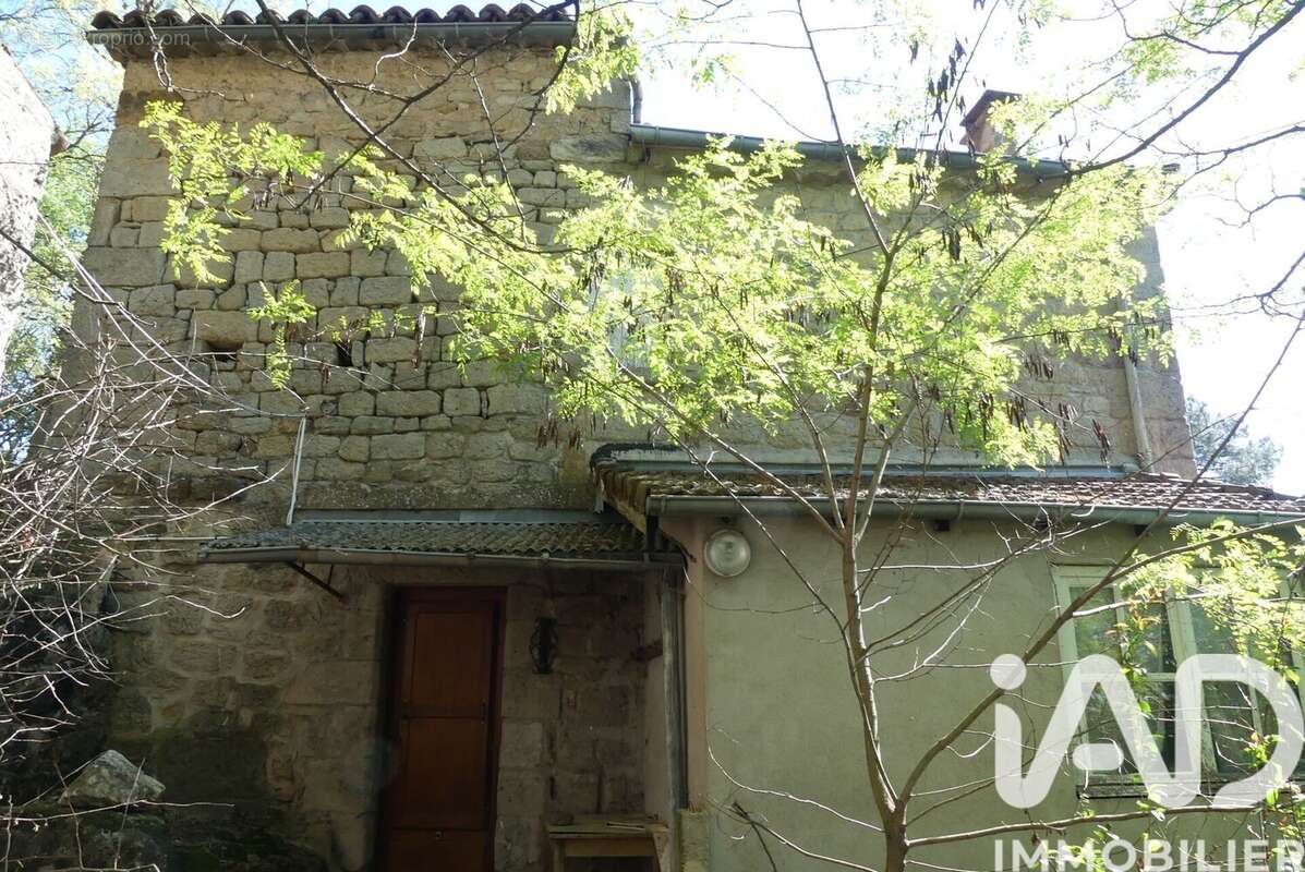 Photo 2 - Maison à CHASSIERS
