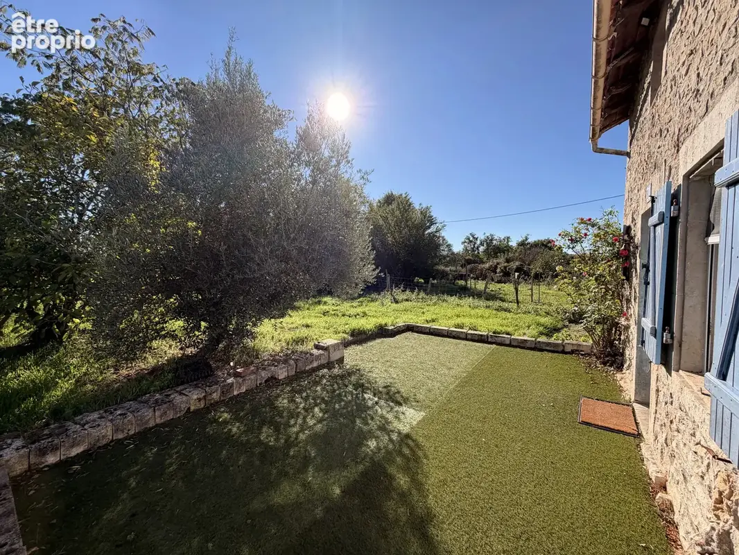 Charmante maison de campagne avec vue sur la vallée et jardin de plus de 800 m² - photo 15