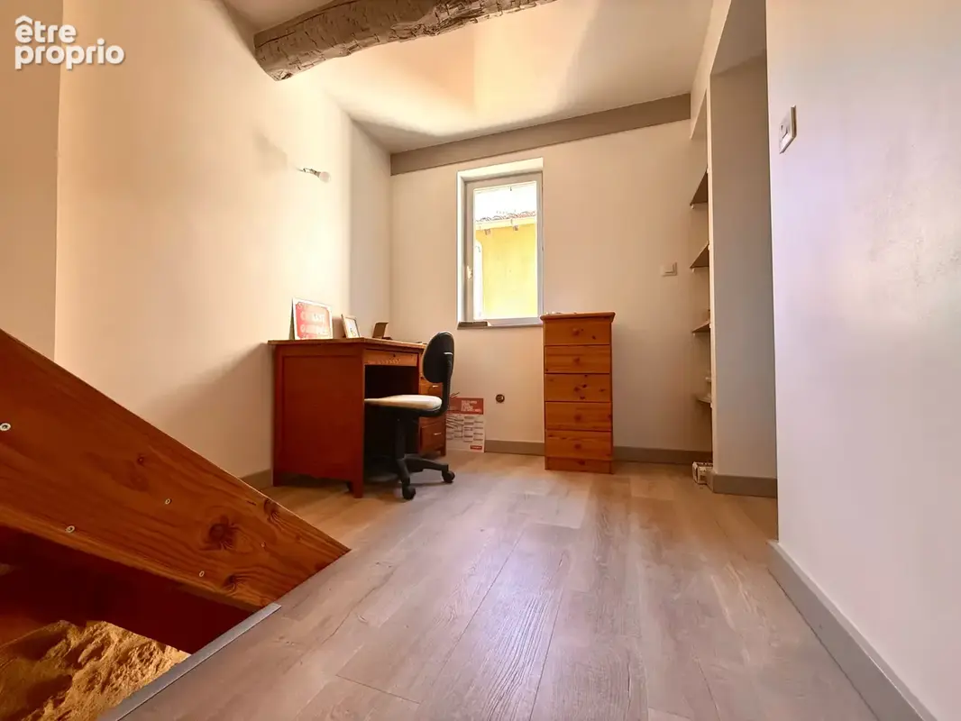 EXCLUSIVITÉ Maison de ville rénovée de 80 m2, 3ch, proche de la cathédrale. - photo 4