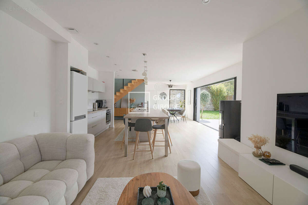 Maison à NOYAL-SUR-VILAINE