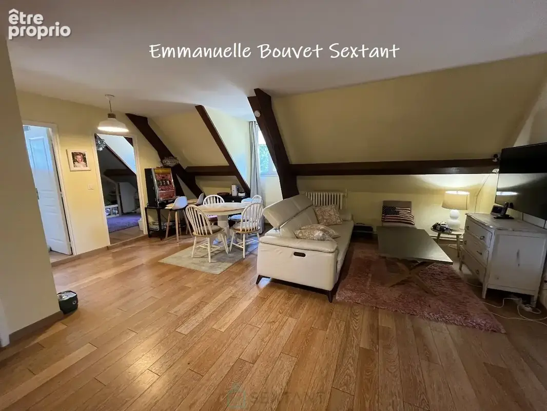 BERGERAC, jolie maison périgourdine, 202 m², 6 chambres, vie possible de plain-pied, piscine, garage, beau terrain arboré et clo - photo 16