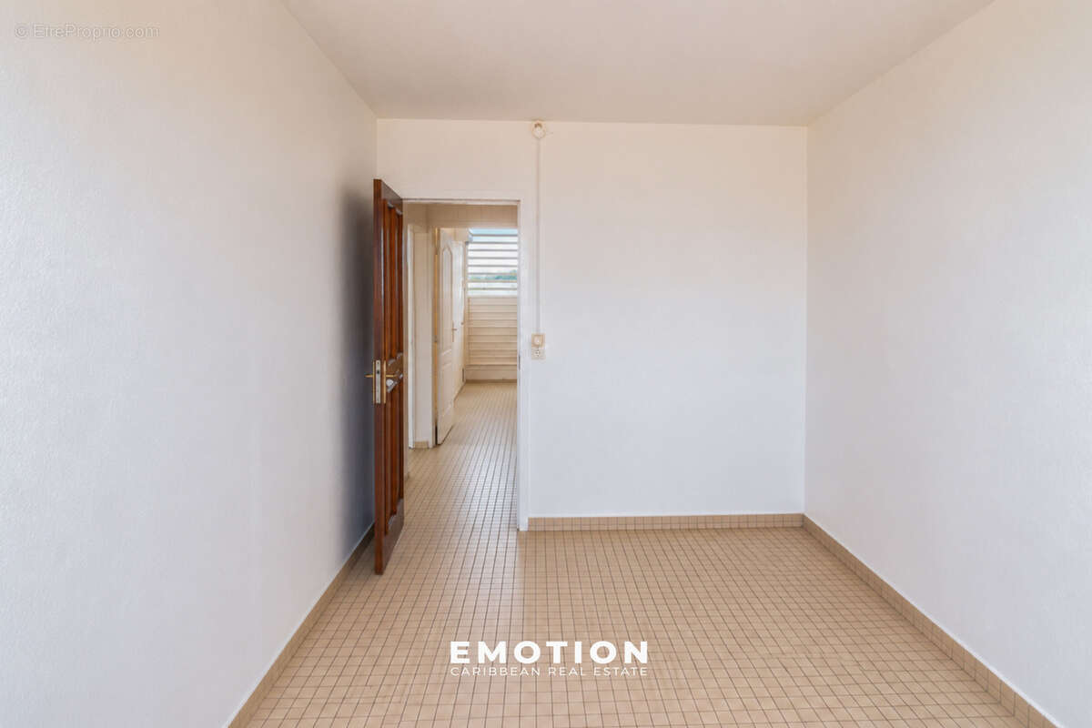 Appartement à LES ABYMES