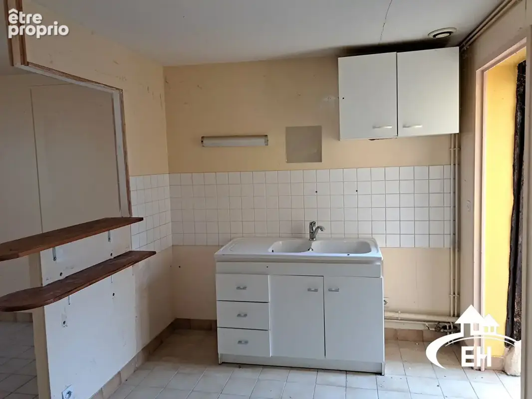 Maison de ville a restaurer - photo 4