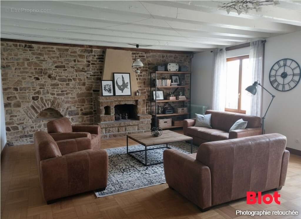 Maison 138 m² à La Croixille  - photo 7