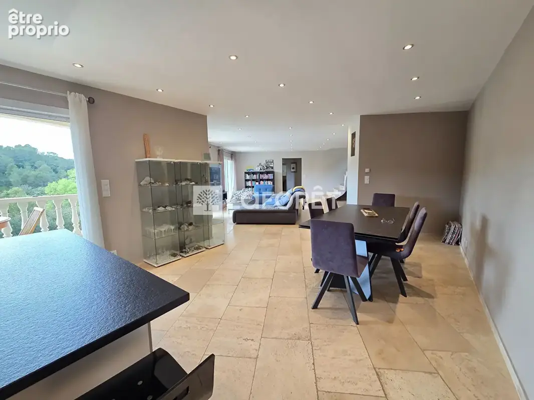 Villa 5 pièces avec piscine de 136 m2 - photo 7