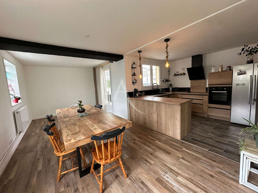 Maison de plain-pied à Rochefort .126 m² .Secteur Merleau Ponty - photo 6