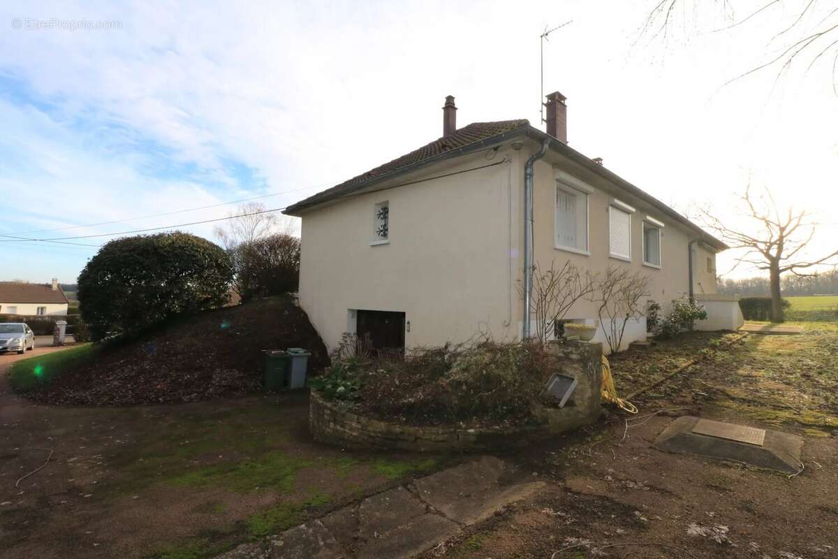 Maison à SAUVIGNY-LES-BOIS