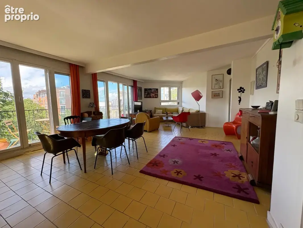 Paris 18e – Ordener / Marcadet – 6ème étage avec ascenseur, balcon-terrasse et vue dégagée - photo 4