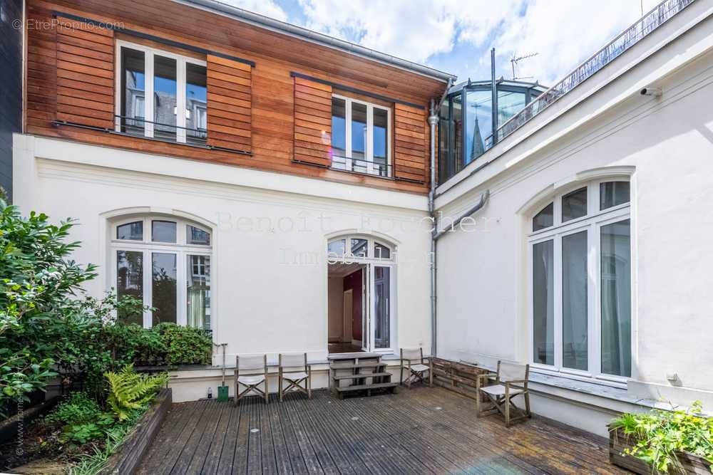 Appartement à PARIS-20E