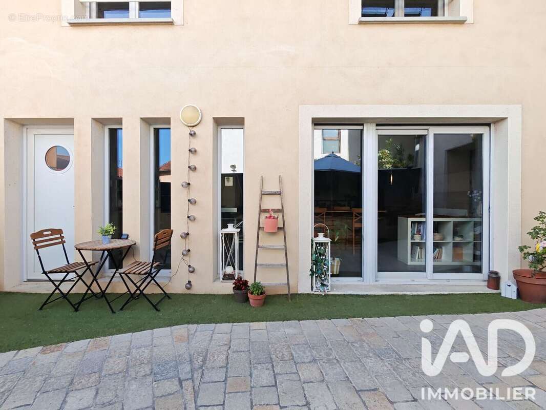 Maison 128 m² à Miribel  - photo 2
