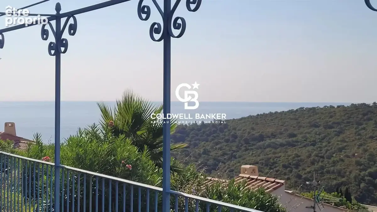 Photo Maison à Cavalaire-Sur-Mer au prix de 775 000€