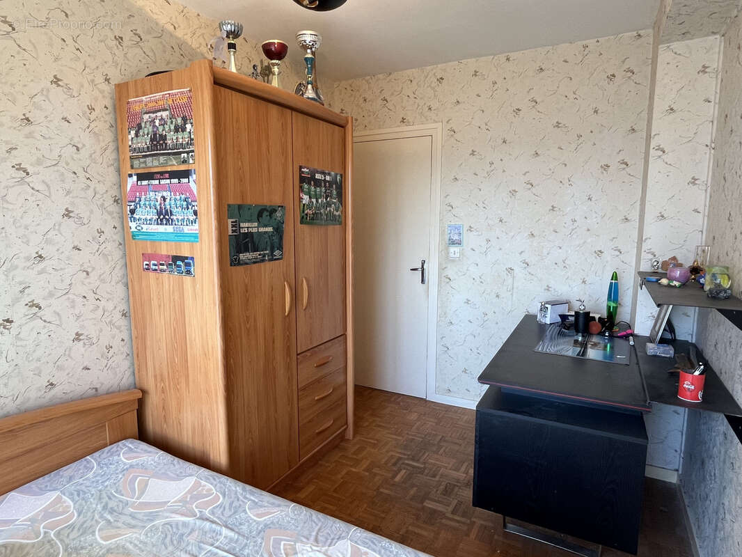 T4 lumineux de 84 m2 avec vue dégagée   Garage en option - photo 6