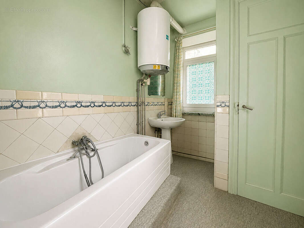 Maison bourgeoise mitoyenne 8 pièces, 4 chambres avec jardin - photo 9