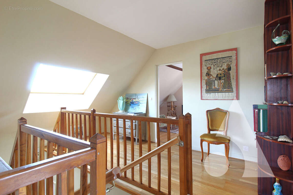 Maison à CHEVRIERES