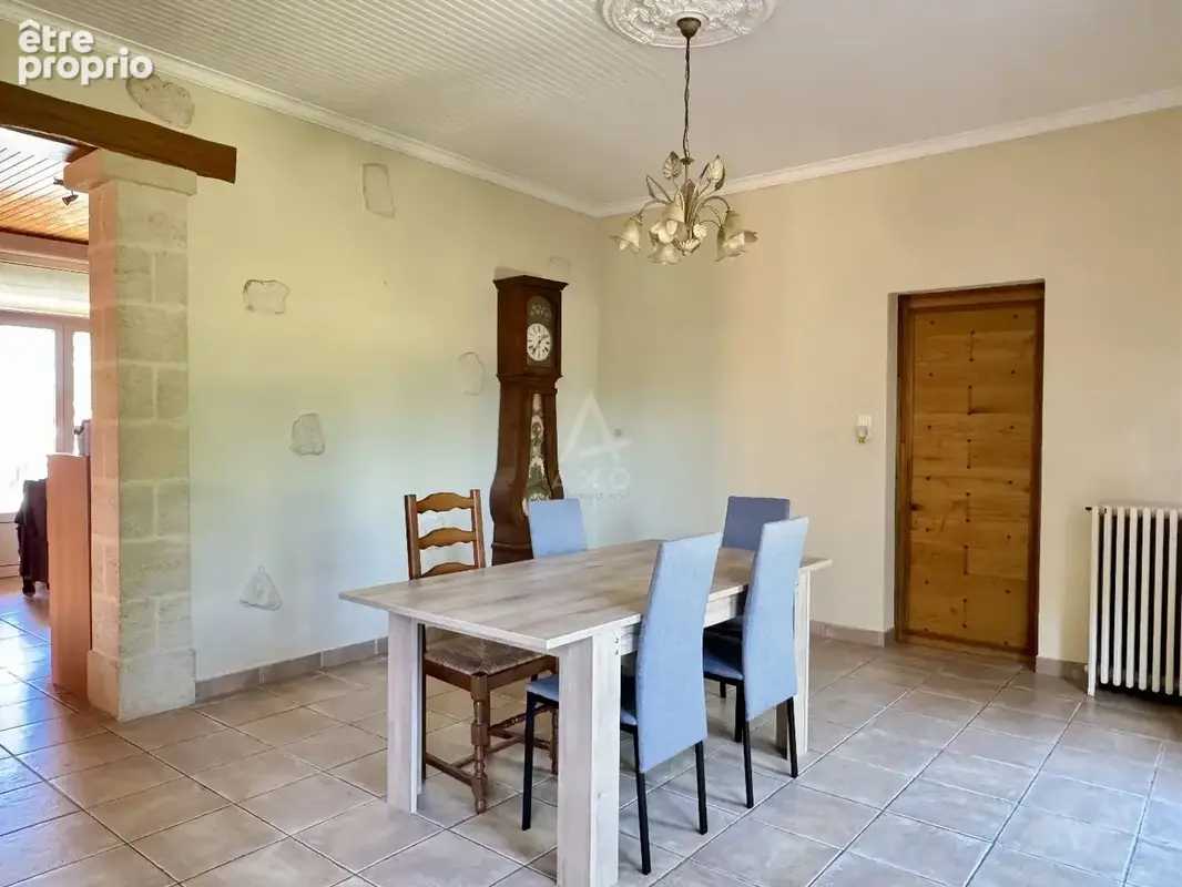 SAINT-YRIEIX-SUR-CHARENTE Maison familiale de 182M² avec garage de 77 M² et terrrain clos de 1 700 M² - photo 5