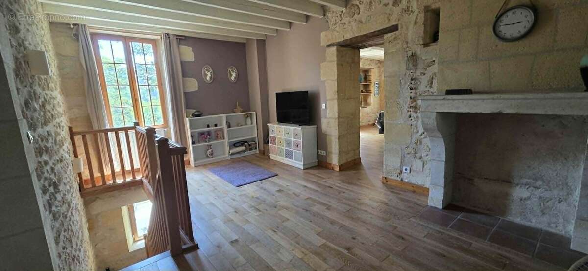 Maison 183 m² à Le Tourne  - photo 6