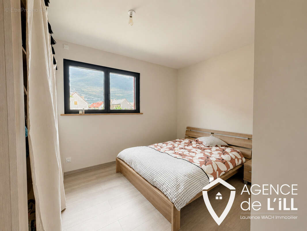 Maison contemporaine 160 m2 sur un terrain 14.50 ares avec vue dégagée - photo 9