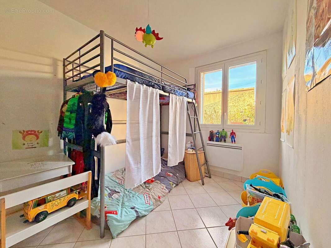 Chambre 4/bureau - Maison à SAINT-MARCEL-D&#039;ARDECHE