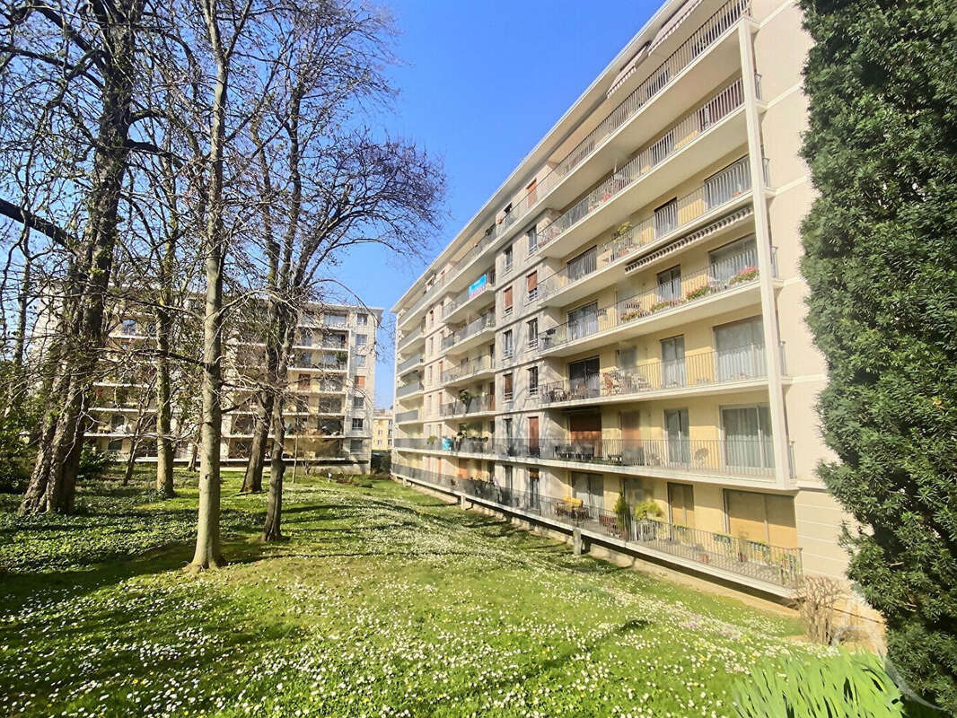 Appartement à THIAIS