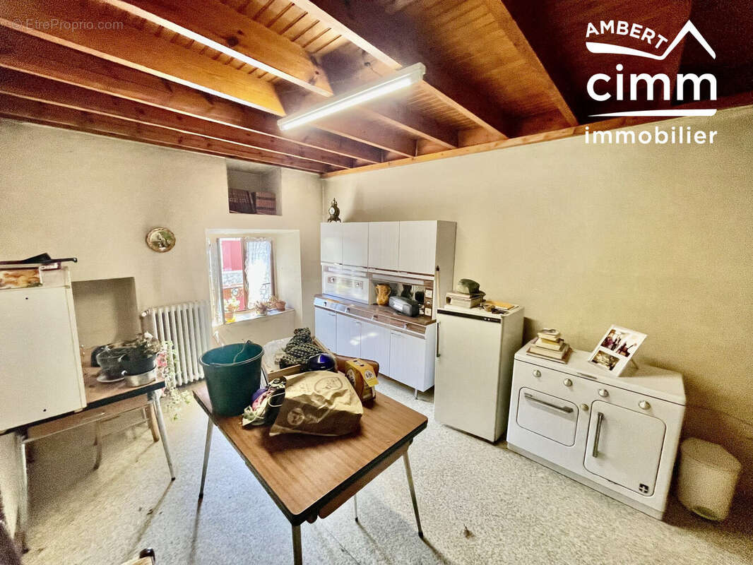 Maison à SAINT-ANTHEME