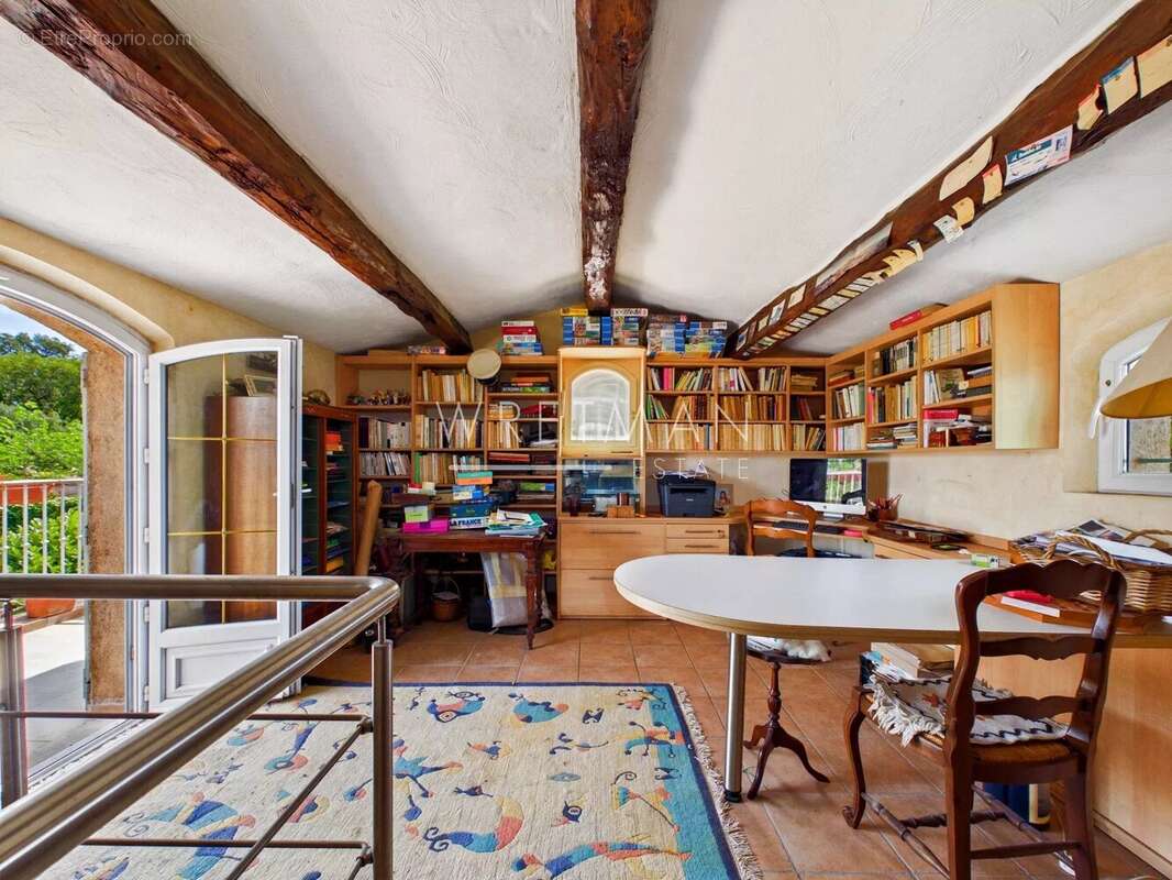 Maison à MANDELIEU-LA-NAPOULE