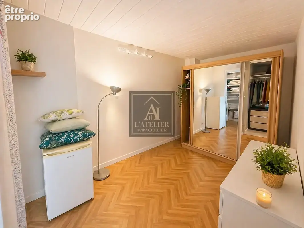 Maison de village de 142 m2 avec de nombreuses chambres, cave et grenier - photo 11