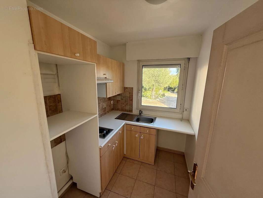 Appartement à SAINT-LAURENT-DU-VAR