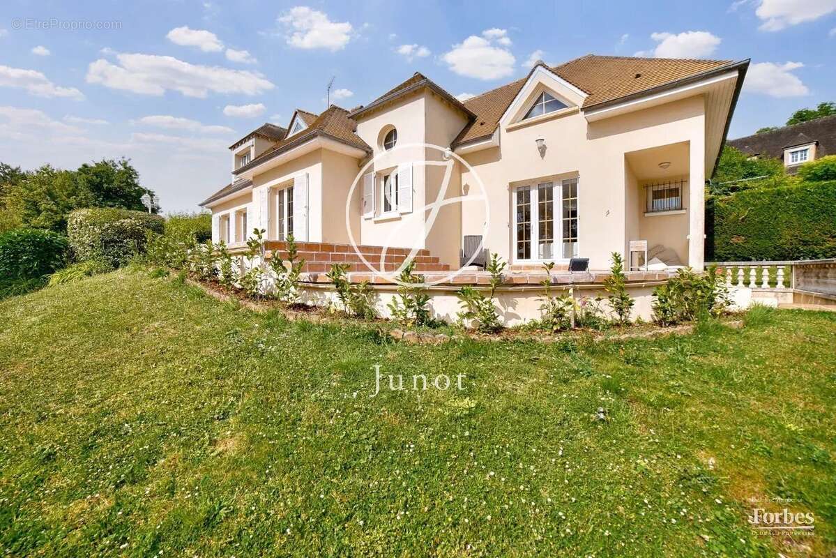 Maison à MAULE