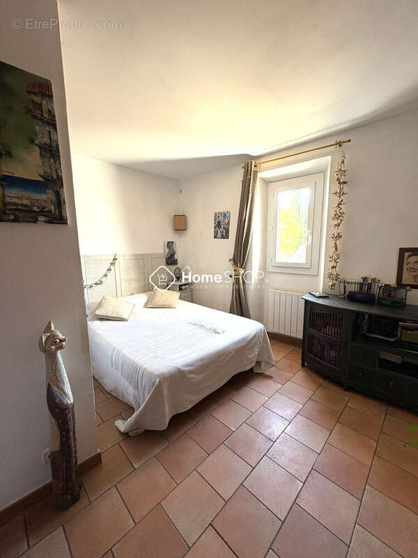 Appartement à LA BOUILLADISSE