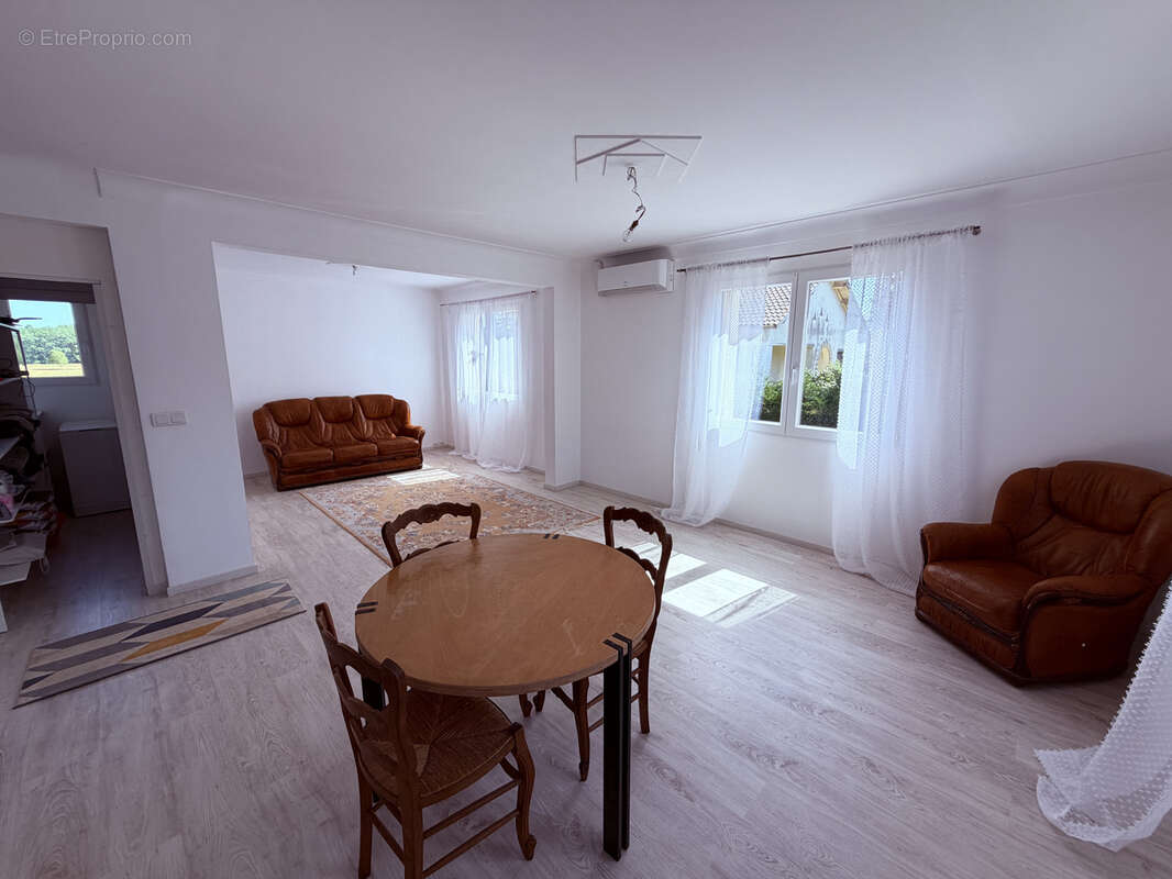 Maison à TRENTELS