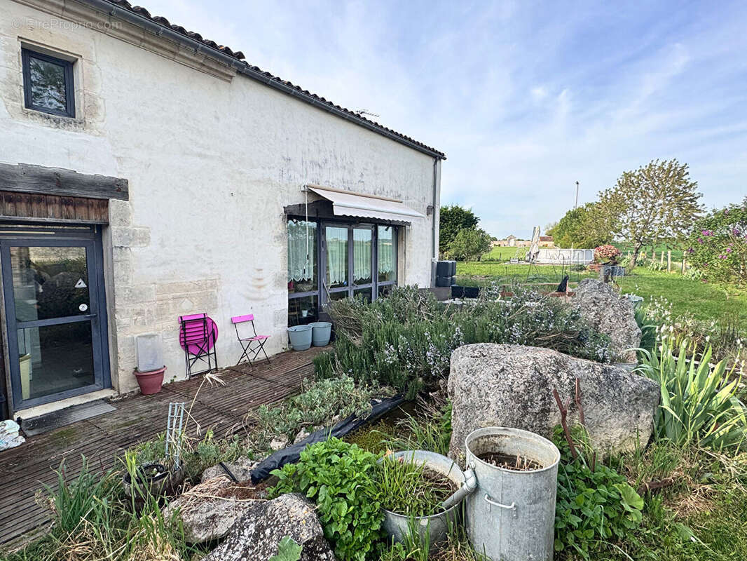 Maison à SAINT-LOUP