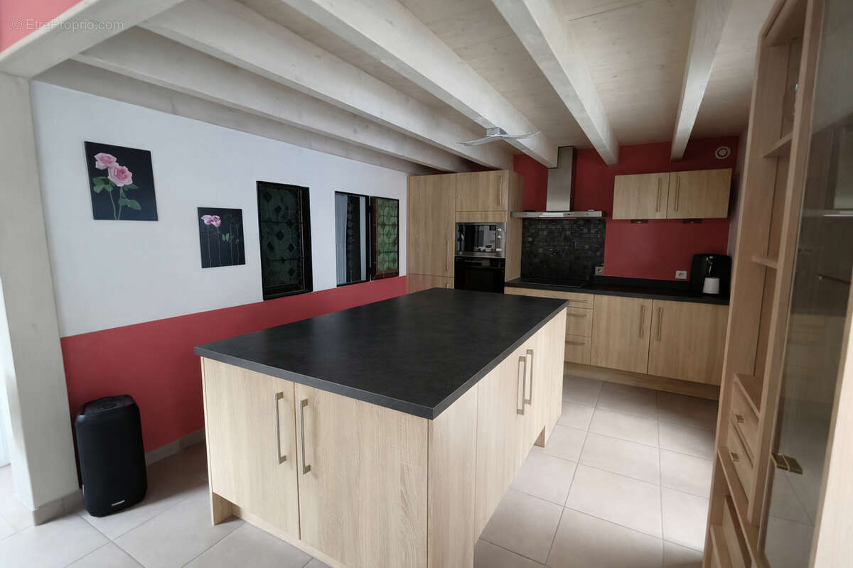 Maison à TONNAY-CHARENTE