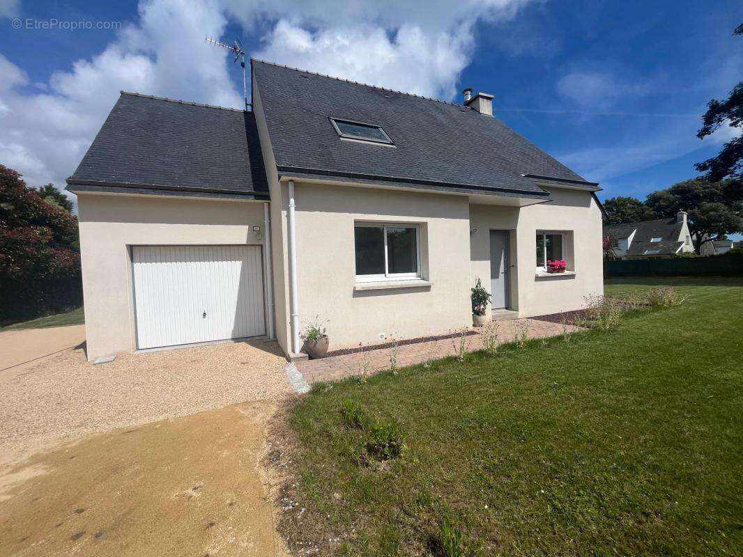 Maison à LARMOR-BADEN