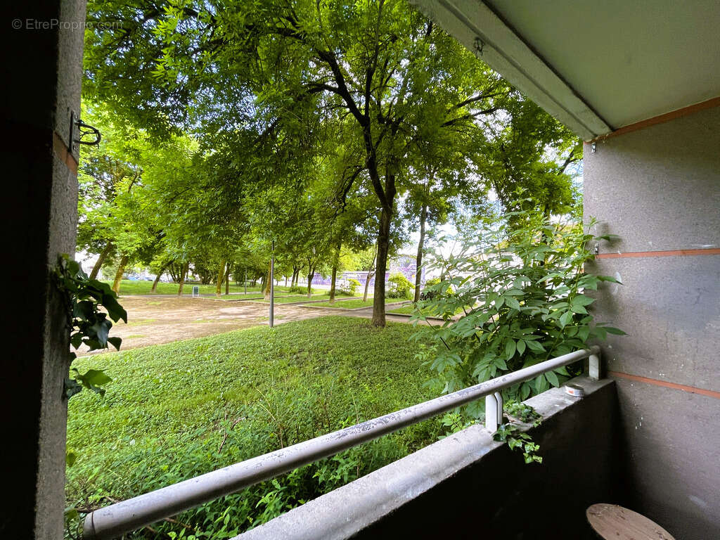 Appartement à SAINT-MARTIN-D'HERES