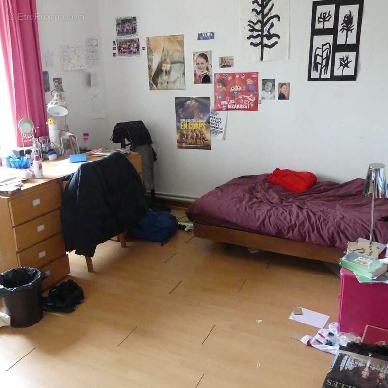 Maison à VIC-DE-CHASSENAY